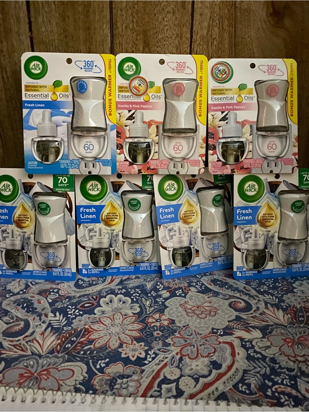 Plug-In Fragrance Warmers in White – Fresh Linen & Vanilla  & pink papaya